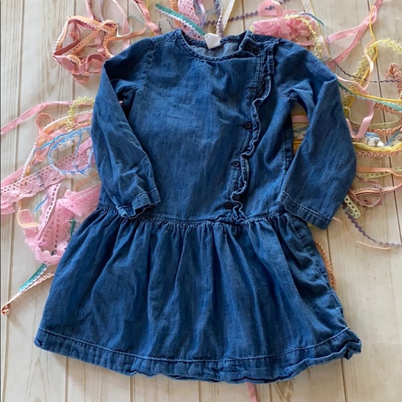 Gap - Picture 2 of 4